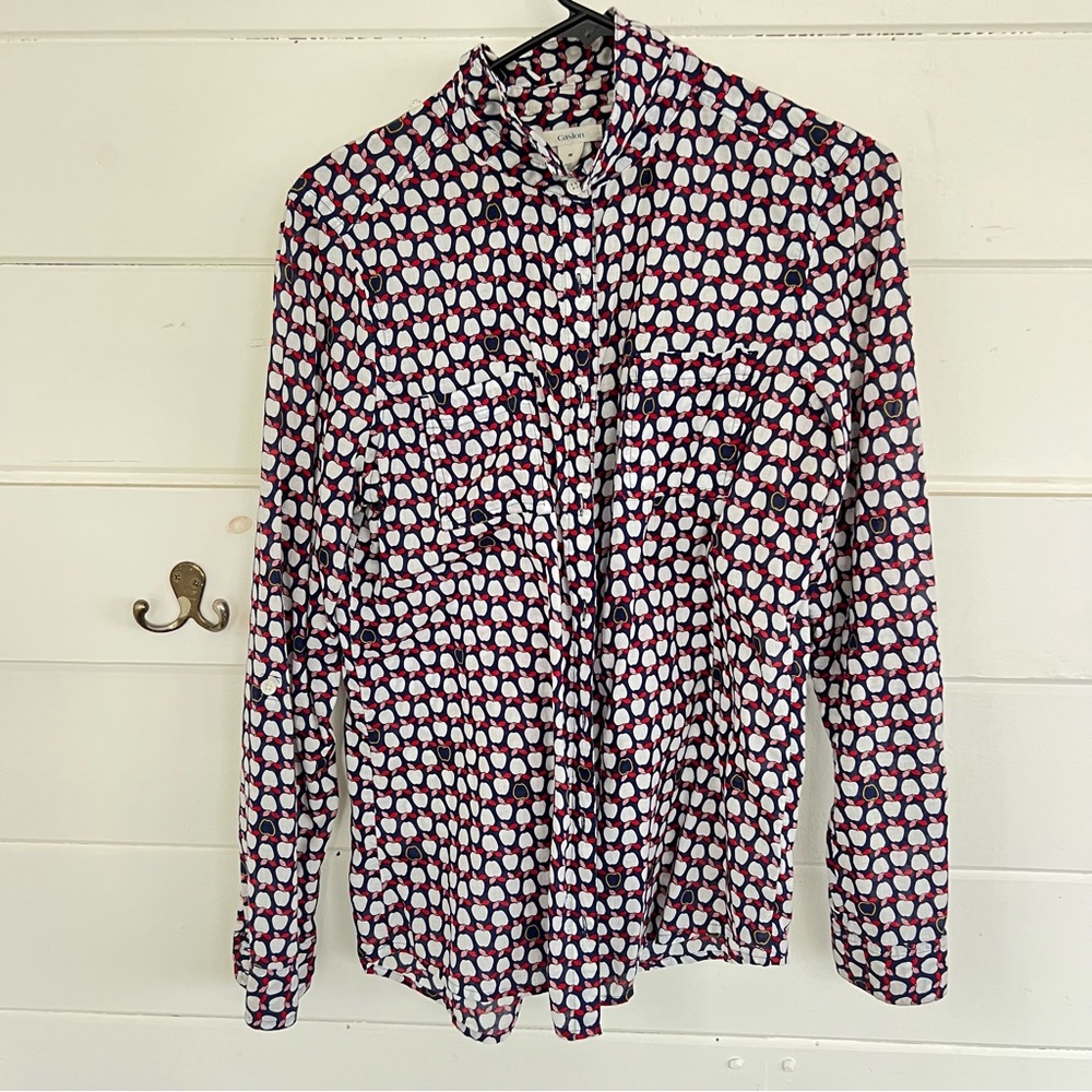 Caslon 100% Cotton Apple Print Button-down shirt. Women’s Size M.